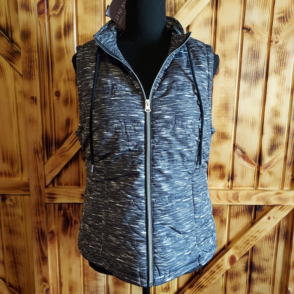 NWT Christopher & Banks Women's black/gray/white full zip puffer Vest - Size PM